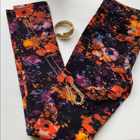 Anthropologie Pants - Anthropologie skinny corduroys